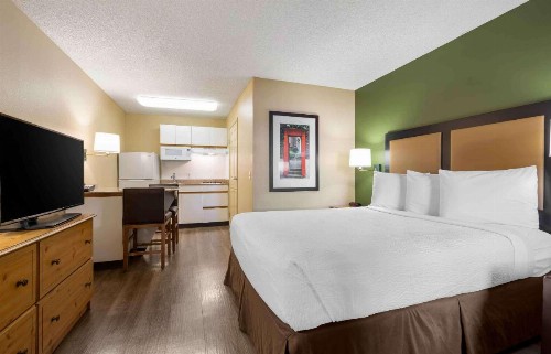 Extended Stay America Suites - San Diego - Fashion Valley - image 13