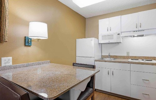 Extended Stay America Suites - San Diego - Fashion Valley - image 20