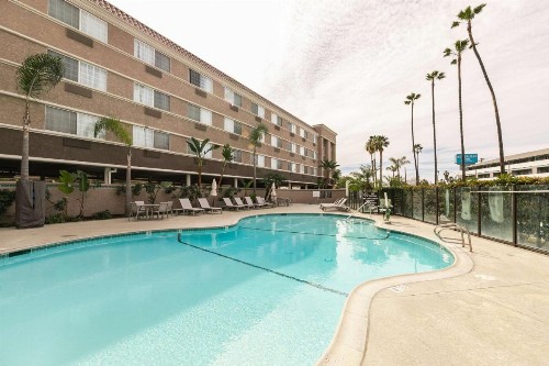 Comfort Inn & Suites San Diego Zoo SeaWorld Area - image 11