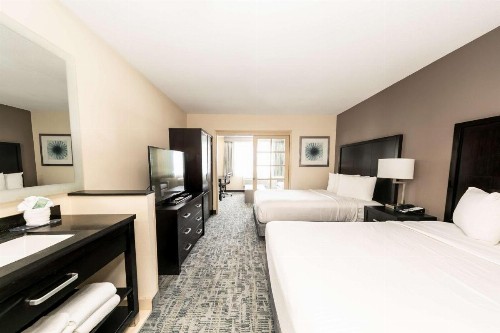 Comfort Inn & Suites San Diego Zoo SeaWorld Area - image 18