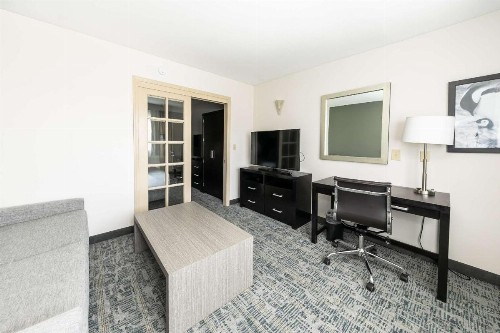 Comfort Inn & Suites San Diego Zoo SeaWorld Area - image 19