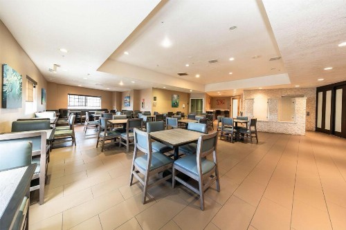 Comfort Inn & Suites San Diego Zoo SeaWorld Area - image 6