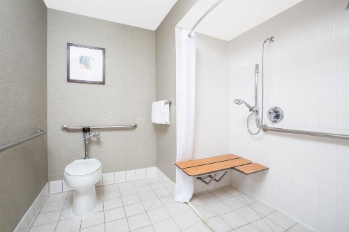 Baymont by Wyndham San Diego Downtown - image 16