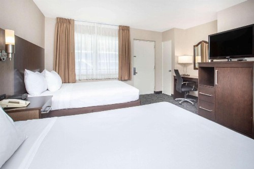 Baymont by Wyndham San Diego Downtown - image 32