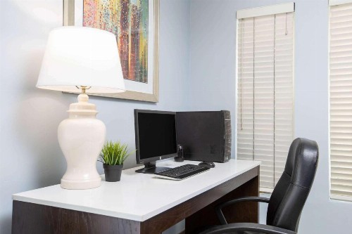 Baymont by Wyndham San Diego Downtown - image 34