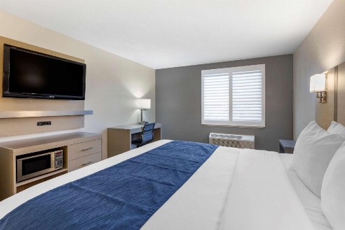 Comfort Inn San Diego Miramar - image 10