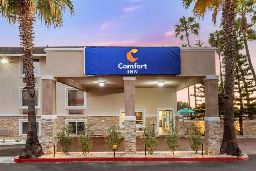 Comfort Inn San Diego Miramar - image 2