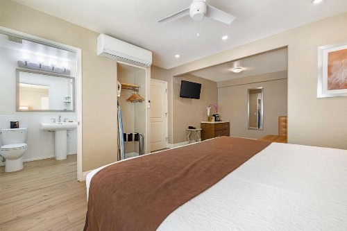 Best Western Cabrillo Garden Inn - image 21