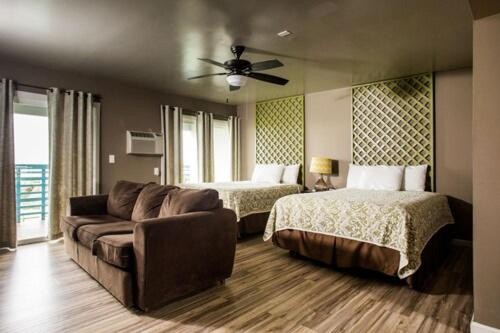 Ocean Villa Inn - image 14
