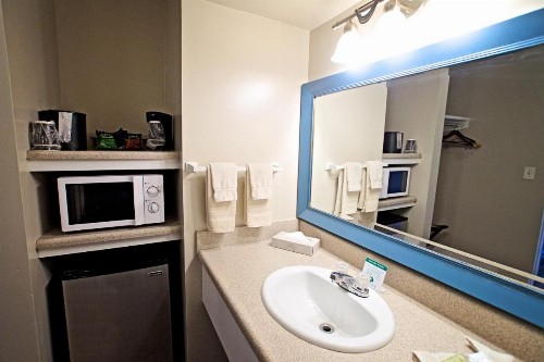 Ocean Villa Inn - image 48