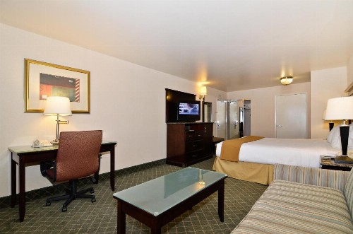 Holiday Inn Express Mira Mesa San Diego an IHG Hotel - image 43