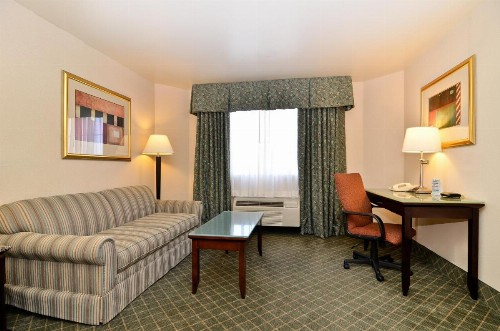 Holiday Inn Express Mira Mesa San Diego an IHG Hotel - image 45