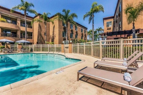 Quality Suites San Diego SeaWorld Area - image 2