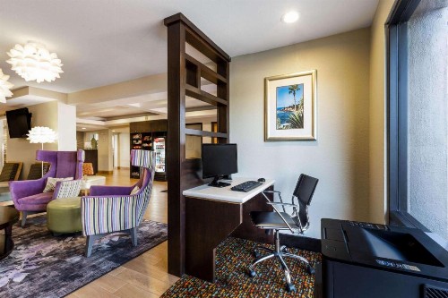 La Quinta by Wyndham San Diego Mission Bay - image 11