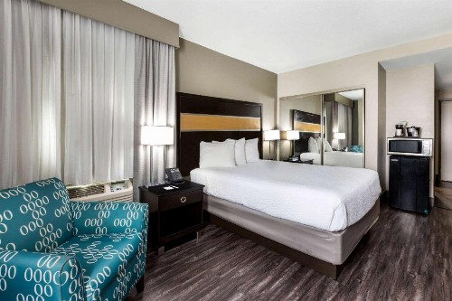 La Quinta by Wyndham San Diego Mission Bay - image 5