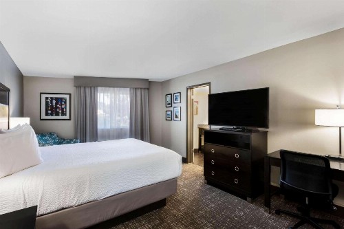 La Quinta by Wyndham San Diego Mission Bay - image 7