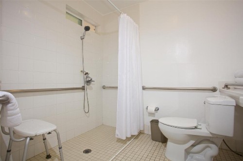 Ocean Beach Hotel - image 18