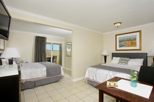 Ocean Beach Hotel - image 24