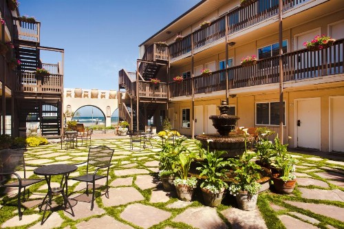 Ocean Beach Hotel - image 46