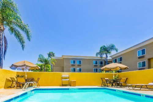 Holiday Inn Express San Diego SeaWorld an IHG Hotel - image 3