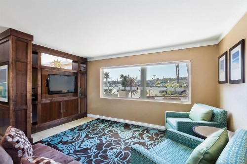 Holiday Inn Express San Diego SeaWorld an IHG Hotel - image 6