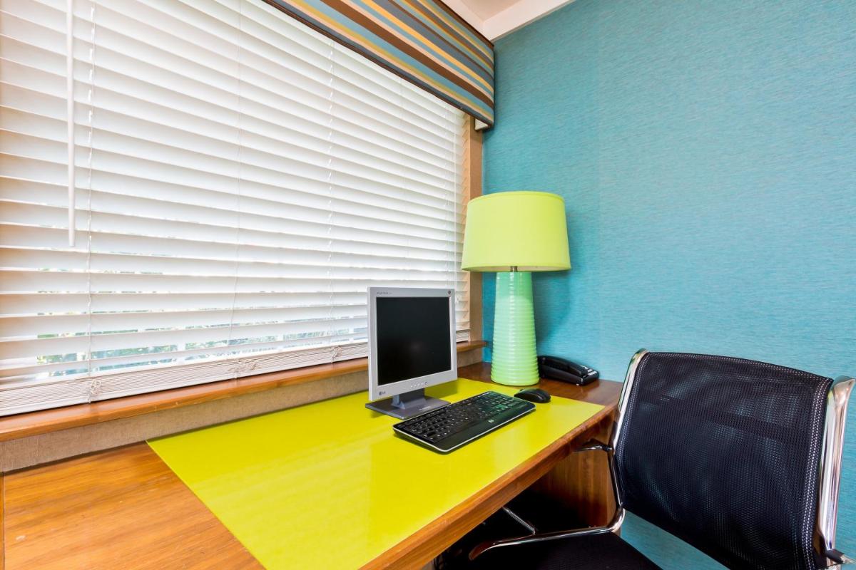 Holiday Inn Express San Diego SeaWorld an IHG Hotel - image 7