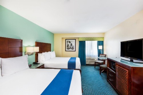 Holiday Inn Express San Diego SeaWorld an IHG Hotel - image 9