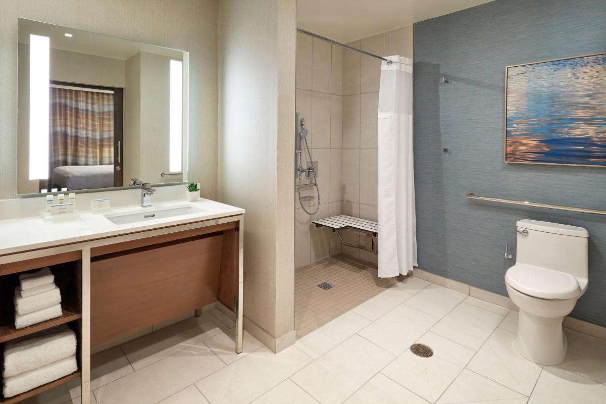 Homewood Suites by Hilton San Diego Hotel Circle/SeaWorld Area - image 6