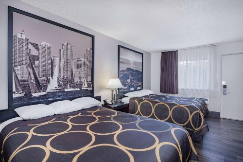 Super 8 by Wyndham San Diego Hotel Circle - image 28