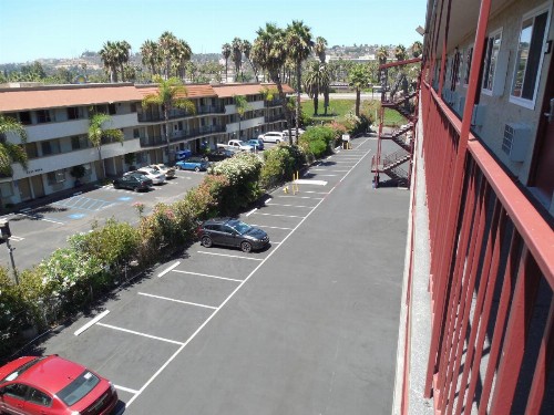 Super 8 by Wyndham San Diego Hotel Circle - image 44