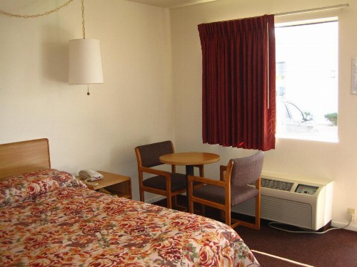 EZ 8 Motel Old Town - image 19