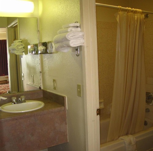 EZ 8 Motel Old Town - image 23