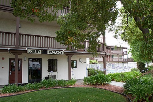 EZ 8 Motel Old Town - image 6