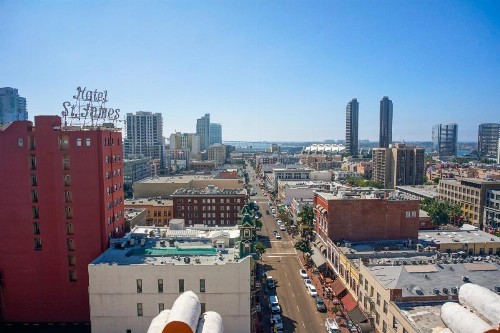 Gaslamp Plaza Suites - image 21