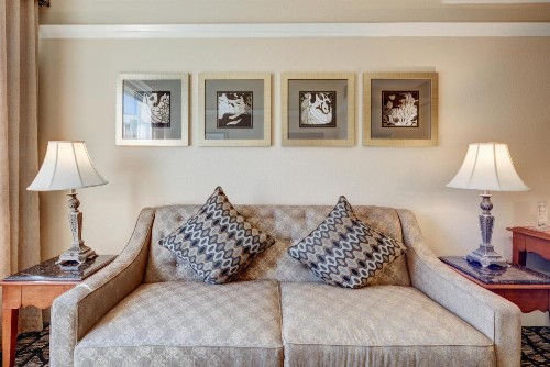 Gaslamp Plaza Suites - image 41