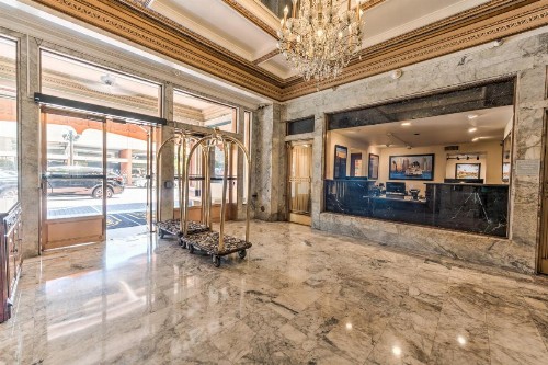 Gaslamp Plaza Suites - image 5
