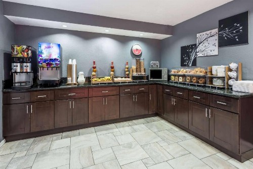 Ramada by Wyndham near SeaWorld / Mission Beach - image 2