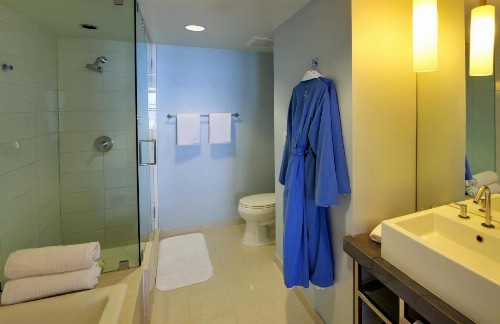 Tower 23 Hotel - image 9