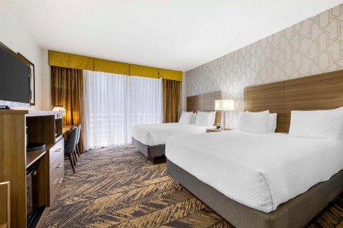 Best Western Plus Bayside Inn - image 22