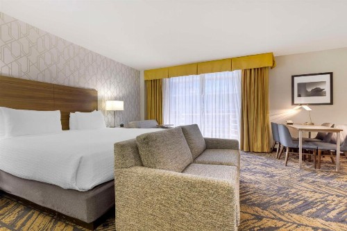 Best Western Plus Bayside Inn - image 32