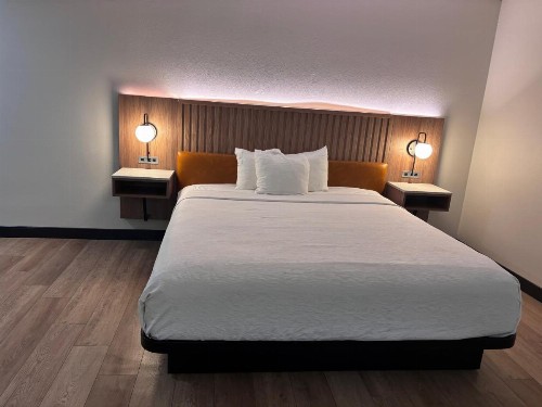 Best Western Mission Bay - image 1