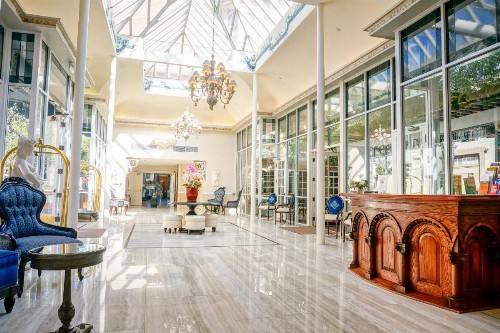 Horton Grand Hotel - image 12