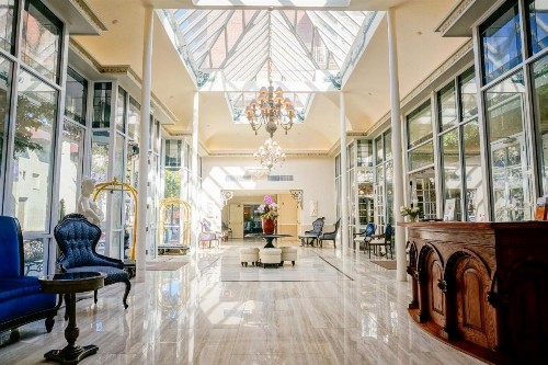 Horton Grand Hotel - image 23