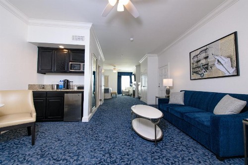 Horton Grand Hotel - image 24