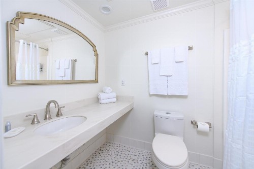 Horton Grand Hotel - image 29