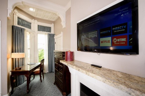 Horton Grand Hotel - image 36