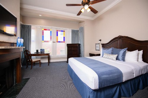 Horton Grand Hotel - image 40