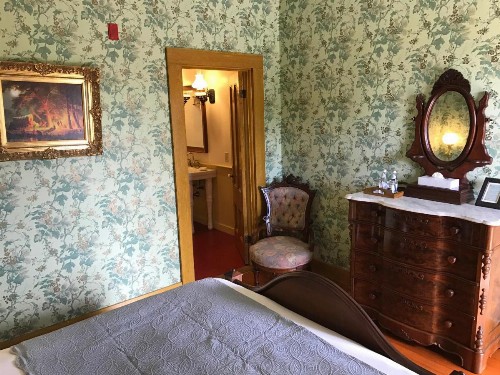 Cosmopolitan Hotel - image 21