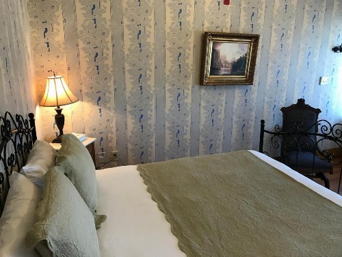 Cosmopolitan Hotel - image 25
