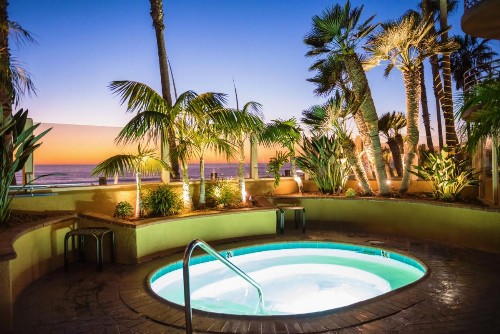 Pacific Terrace Hotel - image 37